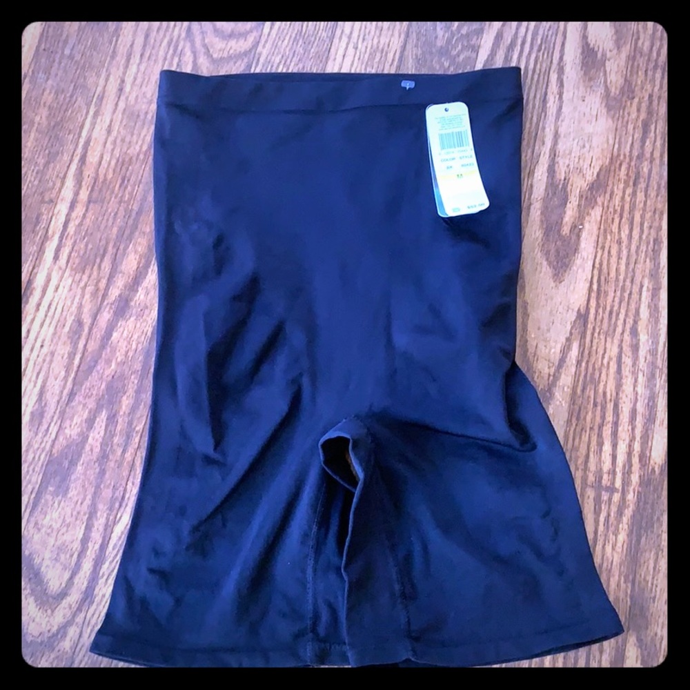 Wacoal also b-smooth shapewear black NWT